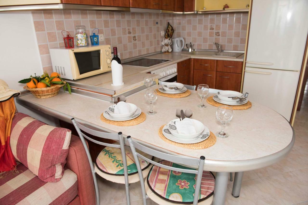 דירות האראקי Chara'S Sea View House מראה חיצוני תמונה