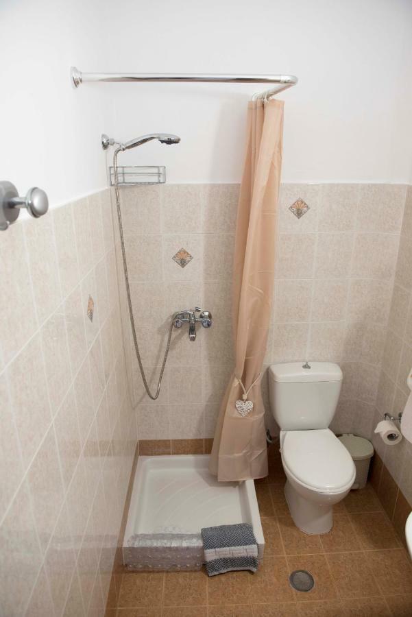 דירות האראקי Chara'S Sea View House מראה חיצוני תמונה