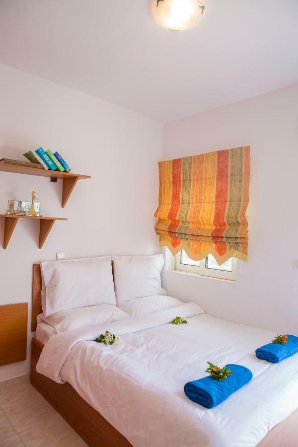 דירות האראקי Chara'S Sea View House מראה חיצוני תמונה