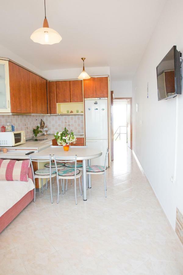 דירות האראקי Chara'S Sea View House מראה חיצוני תמונה