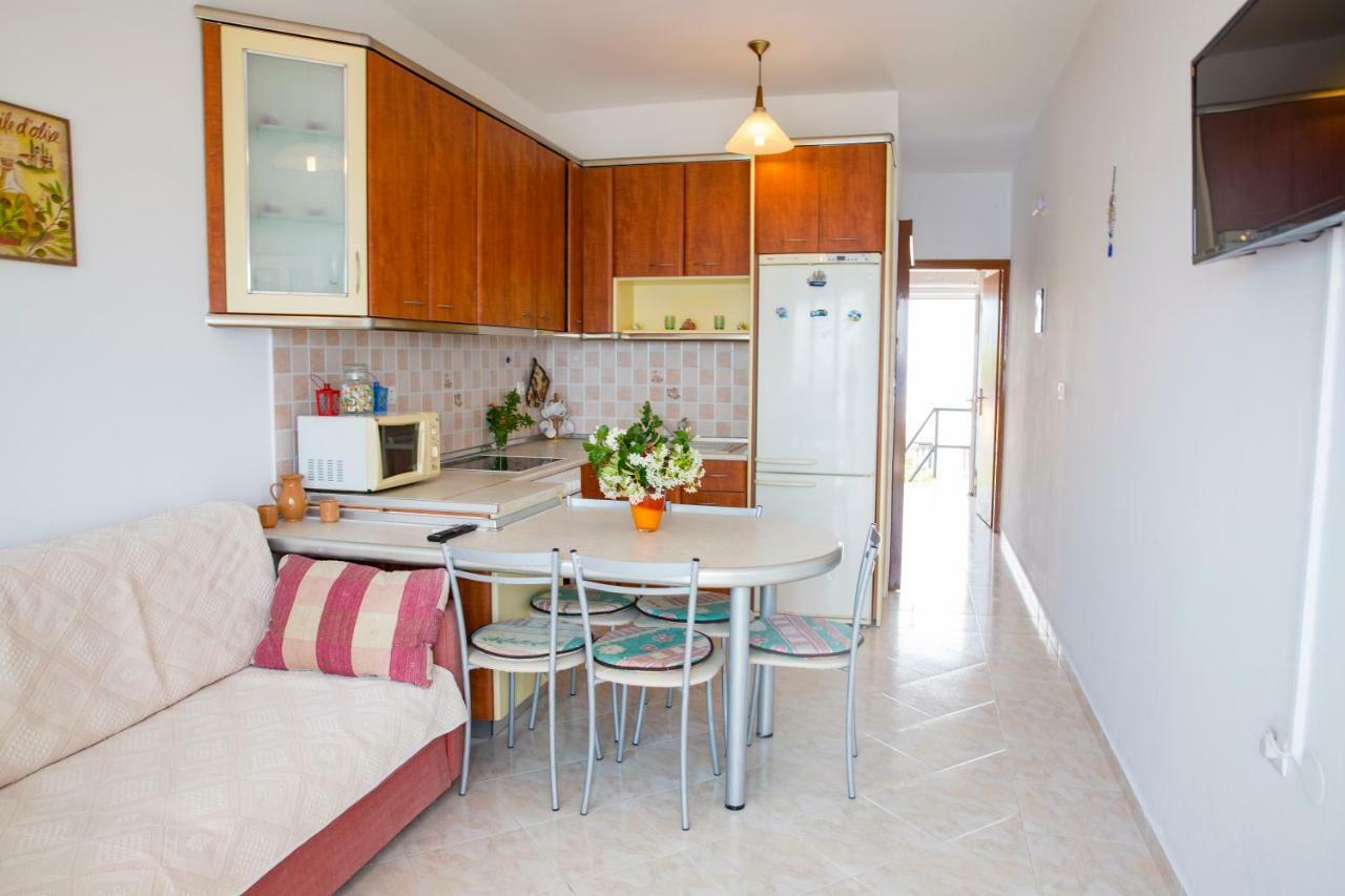 דירות האראקי Chara'S Sea View House מראה חיצוני תמונה