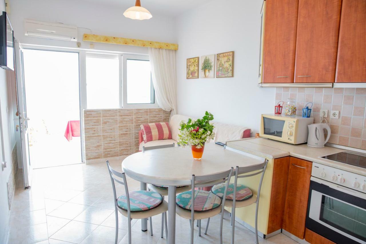 דירות האראקי Chara'S Sea View House מראה חיצוני תמונה